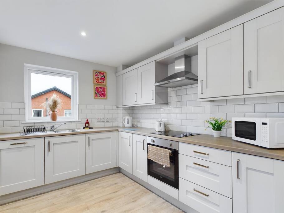 Contemporary 2-Bedroom Apartment Belfast Ngoại thất bức ảnh